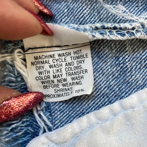 Levi Cut Off Button Fly 501 Denim Shorts - Picture 7 of 8